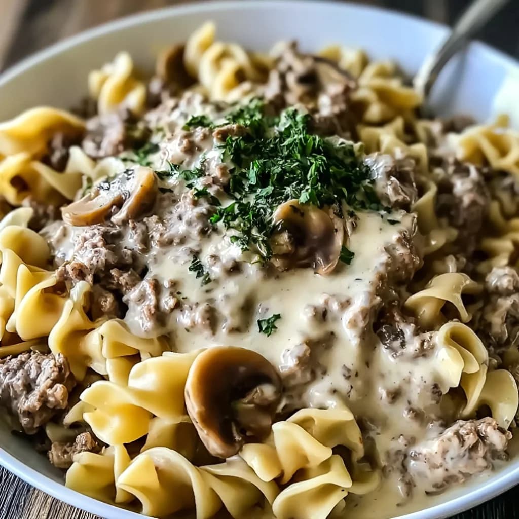 Quick Creamy Ground Beef Stroganoff with Mushrooms